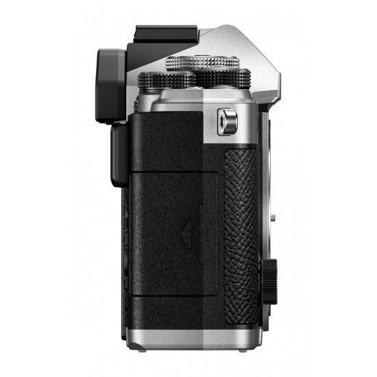 Olympus OM-System OM-3 body silver, CB-USB13 USB cable, Shoulder strap, Instruction manual, Warranty