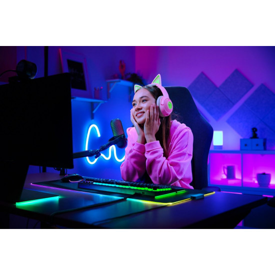 Razer SEIREN V3 CHROMA - RGB USB Condenser Microphone - Gain Limiter - Build-in Shock Absorb