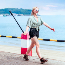 Insta360 Power Selfie Stick - 100CM Selfie Stick with a built-in 4500mAh battery that can remotely c