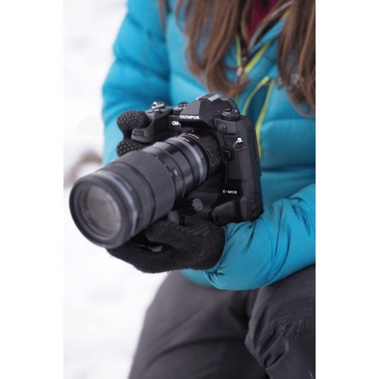 Olympus MC 2.0 Teleconverter for M.ZUIKO DIGITAL 40-150mm 1:2.8 PRO & M.ZUIKO DIGITAL ED 300mm 1:4 P